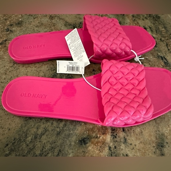 Old navy Barbie pink slides size 7 - Picture 5 of 7